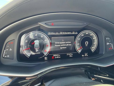 Used 2022 Audi Q8 Prestige w/ Prestige Package AWD/4WD image 16