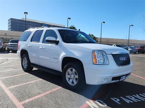 Used 2011 GMC Yukon SLE w/ Suspension Package, Off-Road image 6