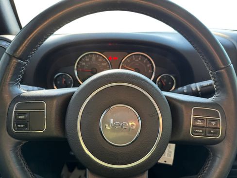 Used 2018 Jeep Wrangler Unlimited Sport w/ Dual Top Group image 15