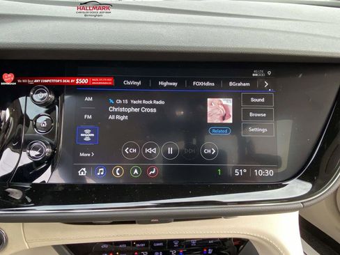 Used 2023 Buick Envision Avenir image 16