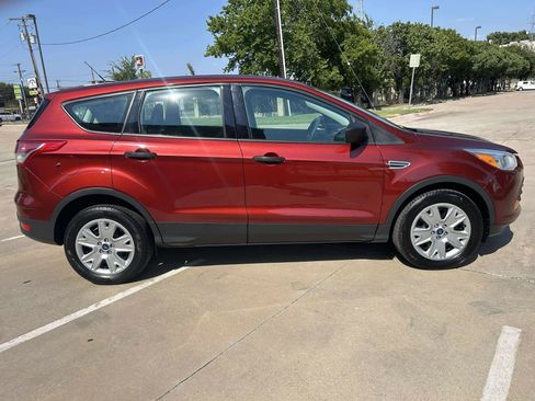 Used 2015 Ford Escape S image 4