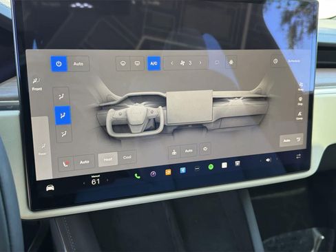 Used 2024 Tesla Model X image 16