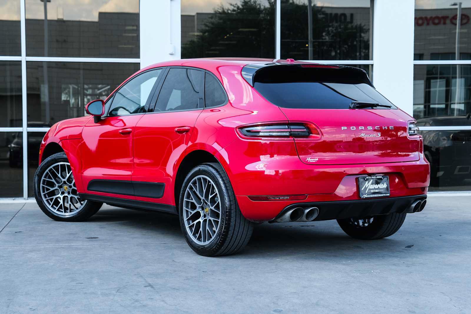 Used 2018 Porsche Macan S AWD/4WD image 15
