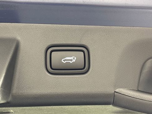 Used 2025 Hyundai Tucson Limited image 33