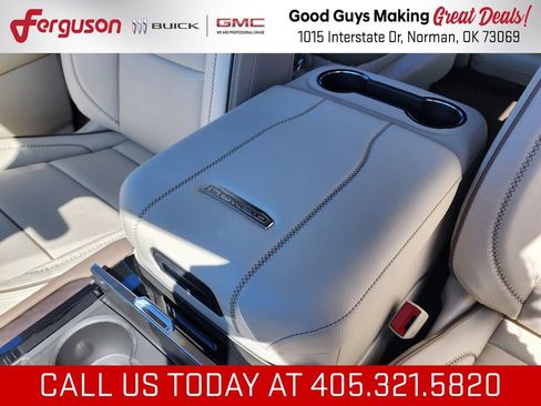 New 2026 GMC Yukon Denali w/ Denali Reserve Package AWD/4WD image 36