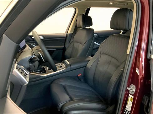 New 2026 BMW X7 xDrive40i w/ Premium Package image 9
