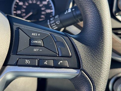 Used 2024 Nissan Altima 2.5 SV image 18