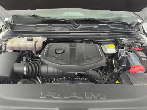 Used 2025 RAM 1500 Limited AWD/4WD image 38