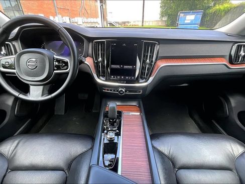 Used 2024 Volvo V60 B5 Cross Country Plus AWD/4WD image 20