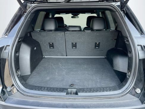 Used 2026 Chevrolet Equinox LT w/ Convenience Package II FWD image 30