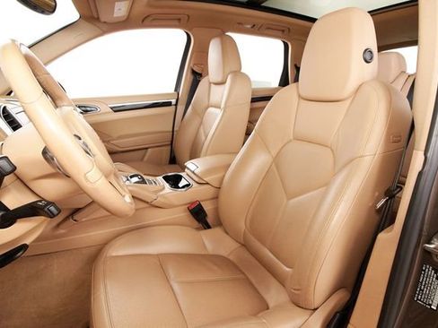 Used 2014 Porsche Cayenne AWD/4WD image 21