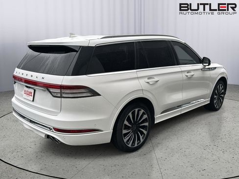 Used 2023 Lincoln Aviator Black Label Grand Touring w/ Class IV Trailer Tow Package image 5