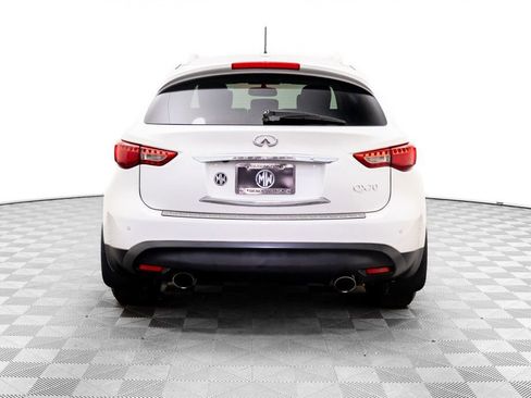 Used 2017 INFINITI QX70 AWD w/ Premium Package image 4