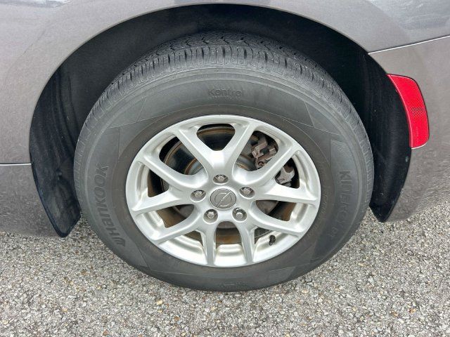 Used 2017 Chrysler Pacifica LX FWD image 12