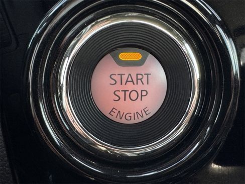 Used 2024 Nissan Titan Platinum Reserve w/ Moonroof Package image 21