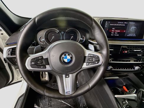 Used 2019 BMW 540i w/ M Sport Package RWD image 13
