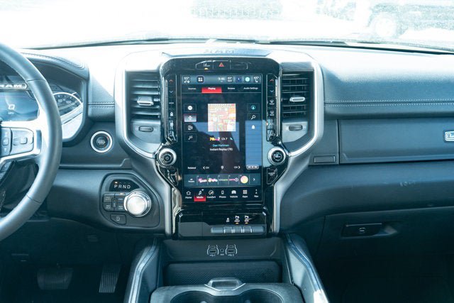 Used 2026 RAM 1500 Laramie AWD/4WD image 32