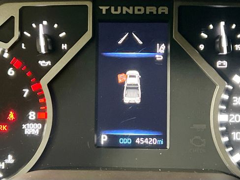 Used 2024 Toyota Tundra SR5 w/ SR5 Convenience Package AWD/4WD image 22