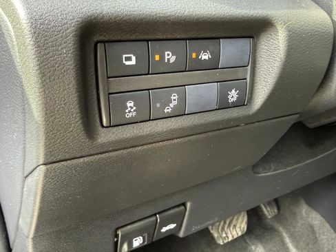 Used 2023 Nissan Kicks S image 47