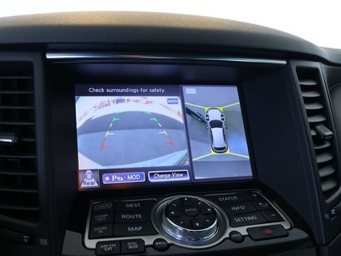 Used 2017 INFINITI QX70 AWD w/ Premium Package image 16