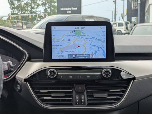 Used 2020 Ford Escape SE FWD image 18