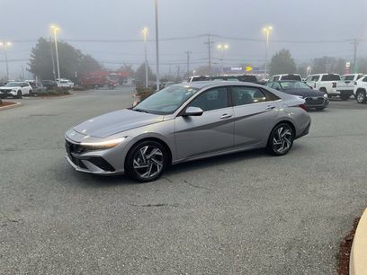Used 2025 Hyundai Elantra SEL