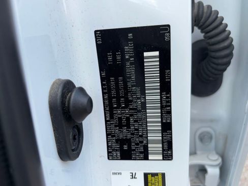 Used 2024 Toyota Corolla Cross XSE w/ Convenience Package image 17