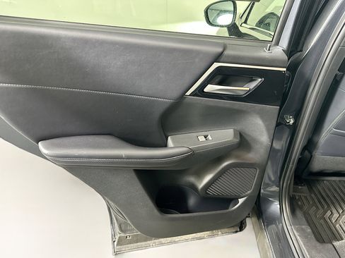 Used 2024 Mitsubishi Outlander SE image 26