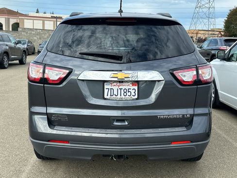 Used 2014 Chevrolet Traverse LS FWD image 5