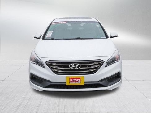 Used 2017 Hyundai Sonata Limited FWD image 2
