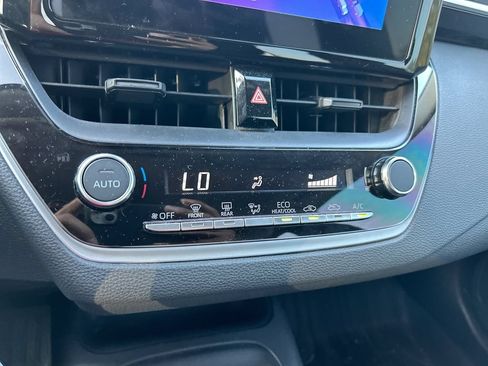 Used 2024 Toyota Corolla LE FWD image 24