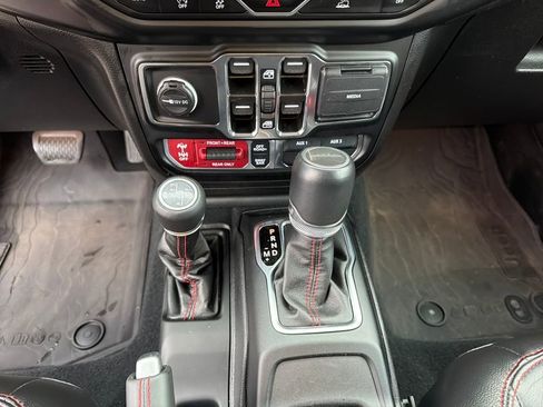 Used 2023 Jeep Gladiator Rubicon w/ LED Lighting Group image 26