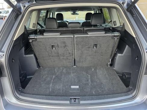 Used 2025 Volkswagen Atlas SE FWD image 15