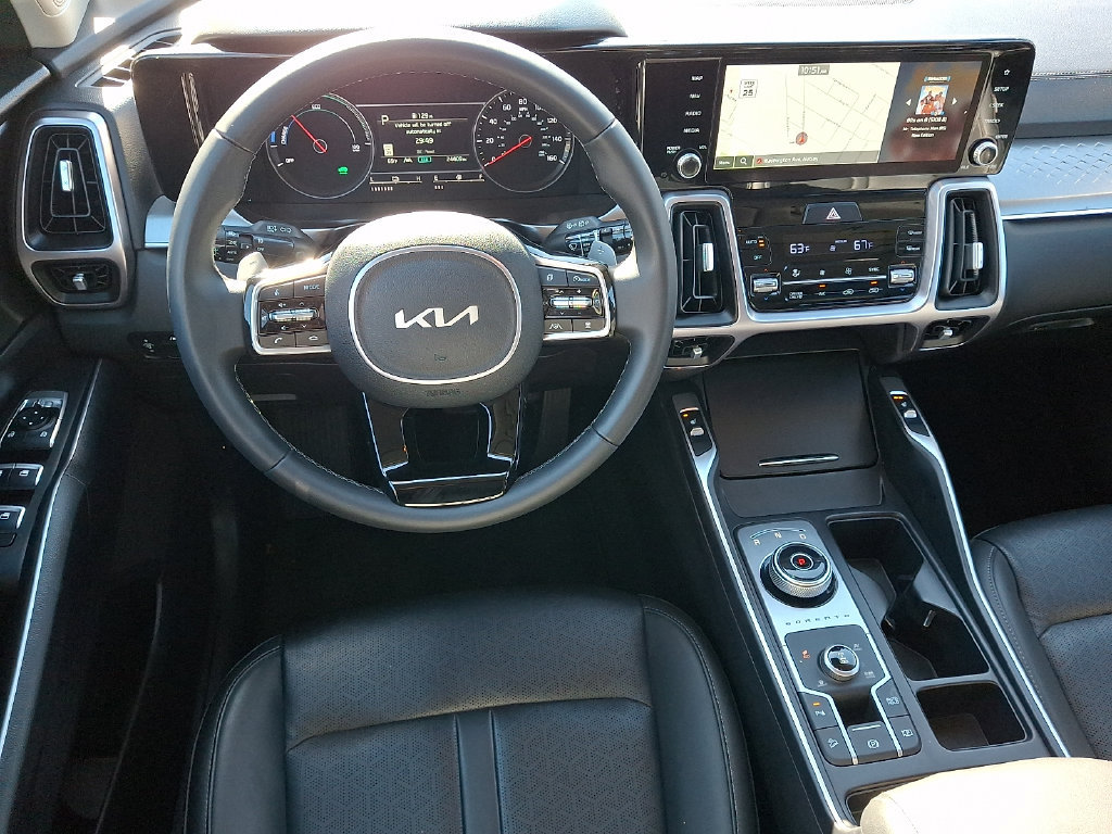Used 2023 Kia Sorento EX AWD/4WD image 12