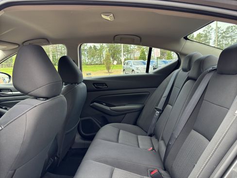 Used 2023 Nissan Altima 2.5 SV image 12