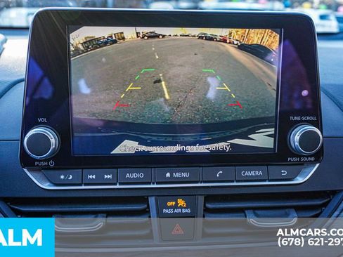 Used 2025 Nissan Altima 2.5 SV image 35