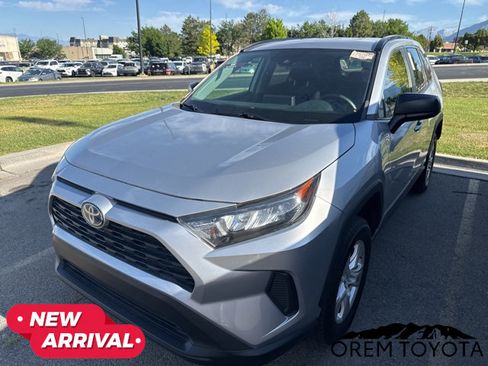 Used 2020 Toyota RAV4 LE AWD/4WD image 14