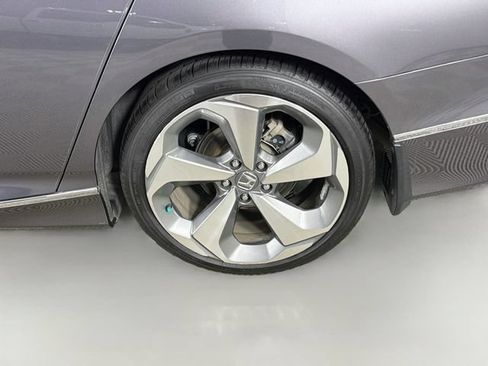 Used 2018 Honda Accord Touring image 37