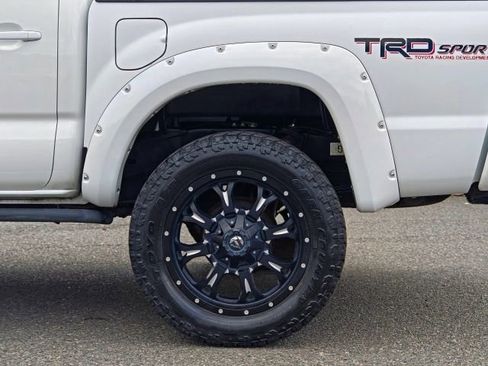 Used 2015 Toyota Tacoma 4x4 Double Cab w/ TRD Sport Package image 48