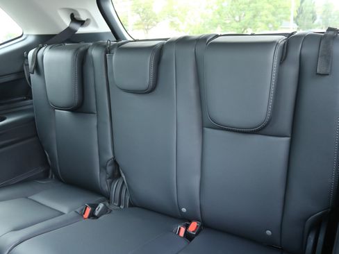 New 2025 Subaru Ascent Limited w/ Popular Package #2 image 18