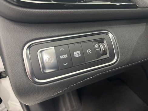 Used 2025 Buick Enclave Preferred image 12