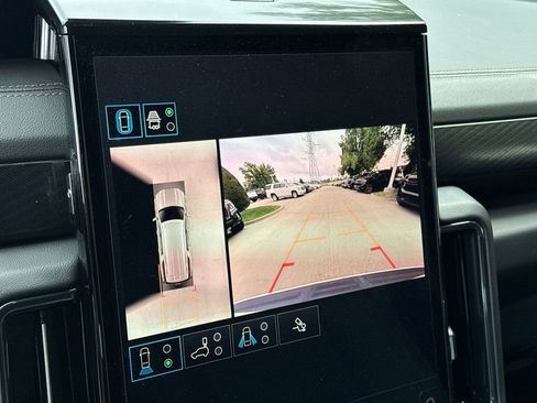 Certified 2025 GMC Yukon XL AT4 w/ LPO, Floor Liner Package AWD/4WD image 18