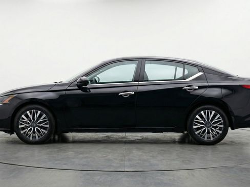 Used 2025 Nissan Altima 2.5 SV image 5