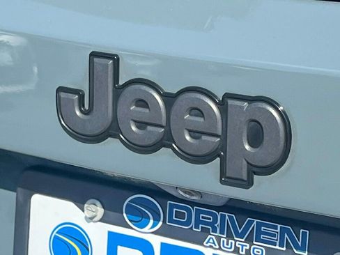 Used 2015 Jeep Renegade Trailhawk w/ Cold Weather Group image 26