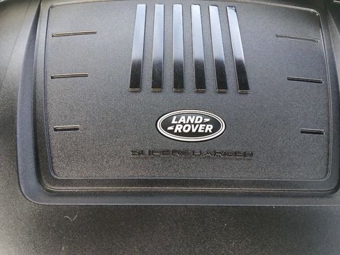 Used 2018 Land Rover Range Rover Velar S image 51