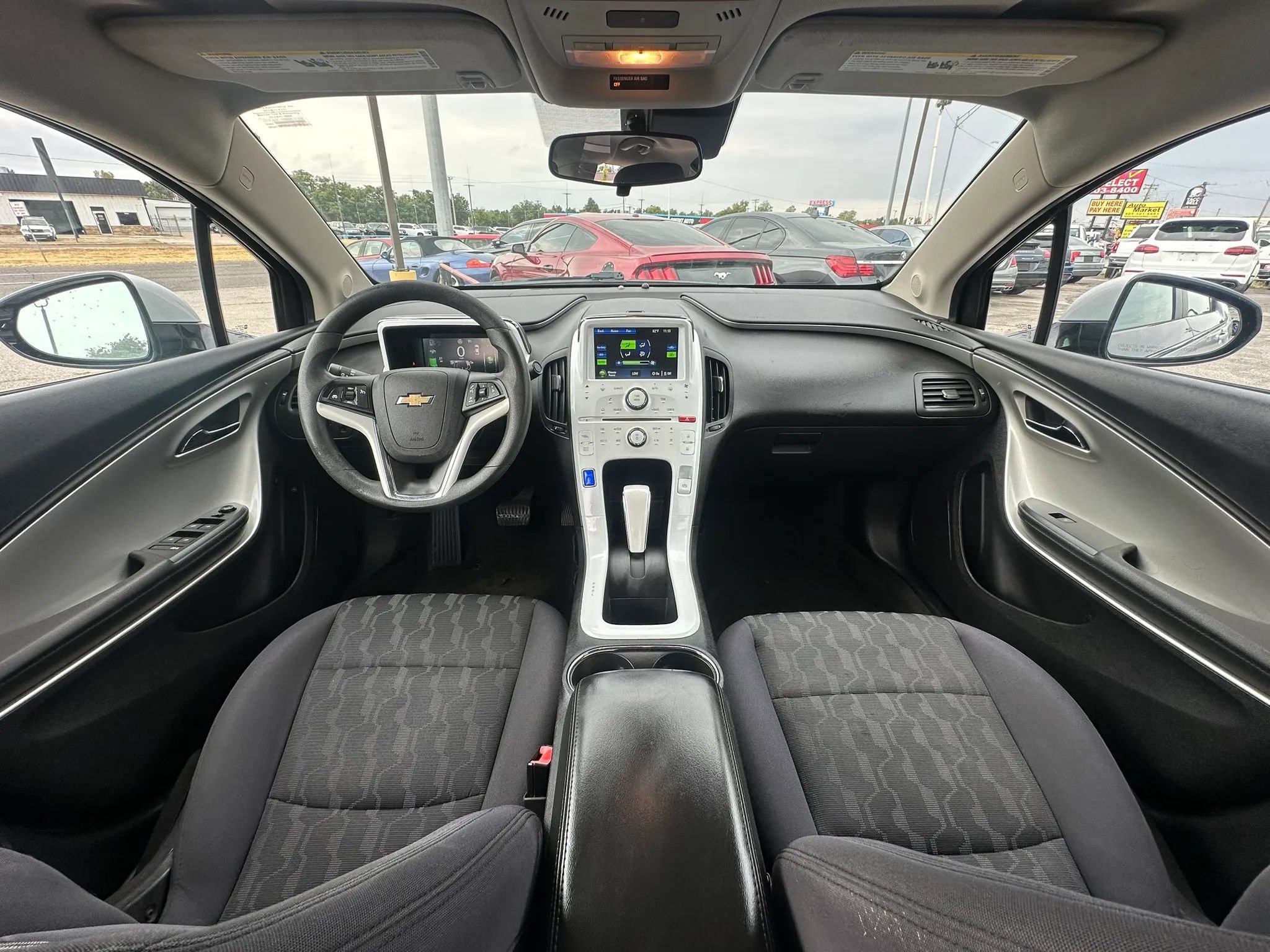 Used 2013 Chevrolet Volt FWD image 11