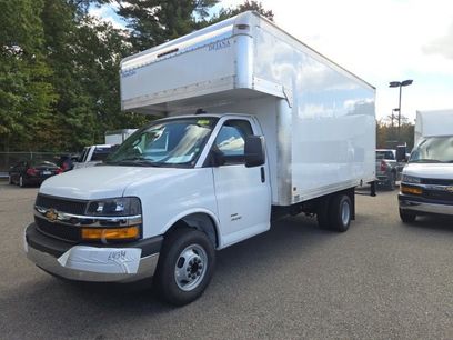New 2024 Chevrolet Express 4500 w/ Power Convenience Package