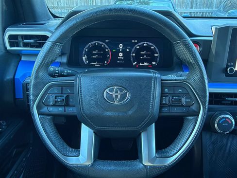 Used 2025 Toyota Tacoma TRD Off-Road AWD/4WD image 25