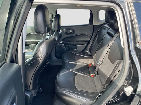 Used 2020 Jeep Compass Latitude image 22