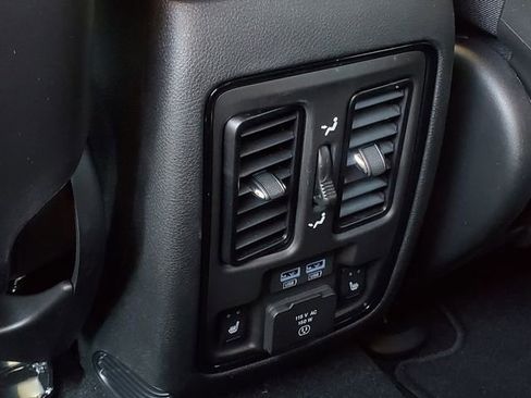 Used 2024 Dodge Durango R/T image 34